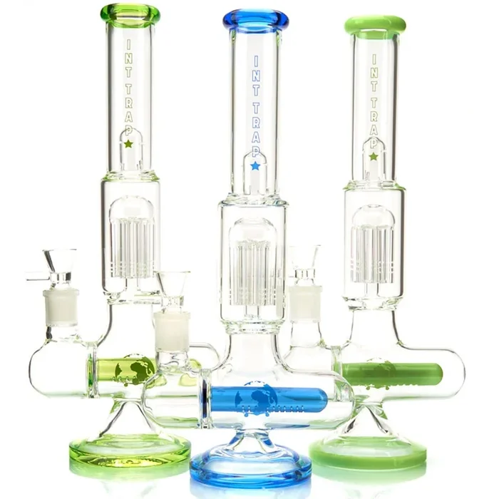 International Trap Star Montana Glass Water Pipe